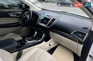 Внедорожник / Кроссовер Ford Edge 2016 в 