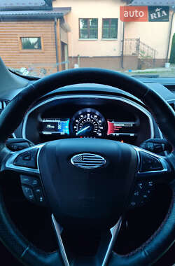 Внедорожник / Кроссовер Ford Edge 2020 в 