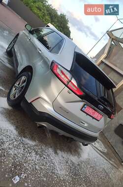 Внедорожник / Кроссовер Ford Edge 2019 в 