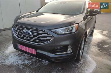 Внедорожник / Кроссовер Ford Edge 2019 в 