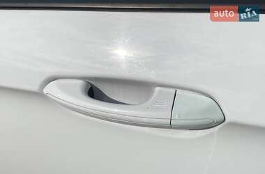 Внедорожник / Кроссовер Ford Edge 2015 в 