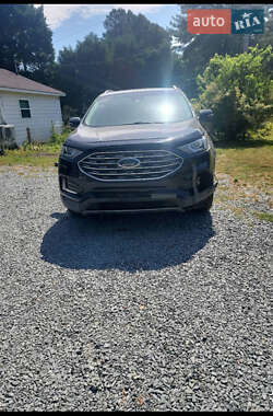 Внедорожник / Кроссовер Ford Edge 2020 в 