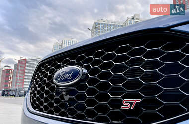 Внедорожник / Кроссовер Ford Edge 2019 в 