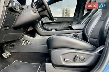 Внедорожник / Кроссовер Ford Edge 2019 в 