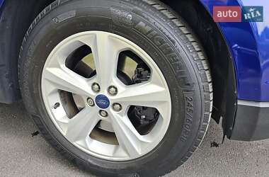 Внедорожник / Кроссовер Ford Edge 2015 в 