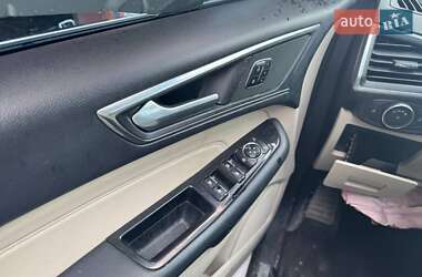 Внедорожник / Кроссовер Ford Edge 2017 в 