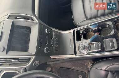 Внедорожник / Кроссовер Ford Edge 2020 в 