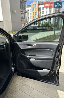Внедорожник / Кроссовер Ford Edge 2019 в 