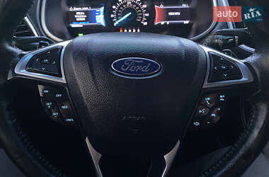 Внедорожник / Кроссовер Ford Edge 2018 в 