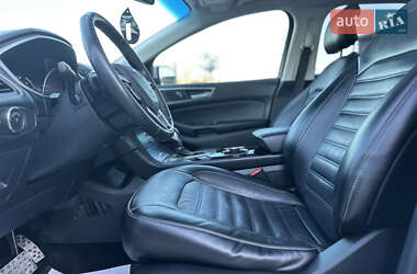 Внедорожник / Кроссовер Ford Edge 2016 в 