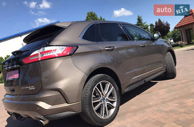 Внедорожник / Кроссовер Ford Edge 2019 в 