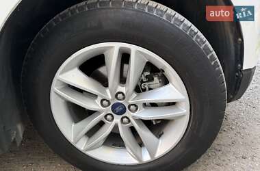 Внедорожник / Кроссовер Ford Edge 2017 в 