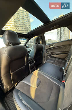 Внедорожник / Кроссовер Ford Edge 2019 в 