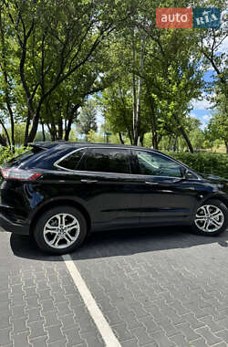 Внедорожник / Кроссовер Ford Edge 2018 в 
