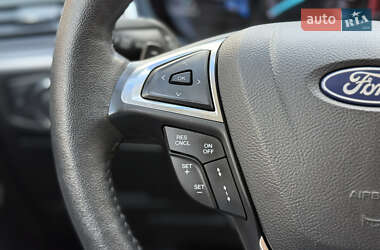 Внедорожник / Кроссовер Ford Edge 2018 в 
