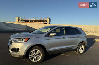 Внедорожник / Кроссовер Ford Edge 2019 в 