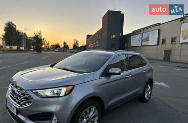 Внедорожник / Кроссовер Ford Edge 2019 в 