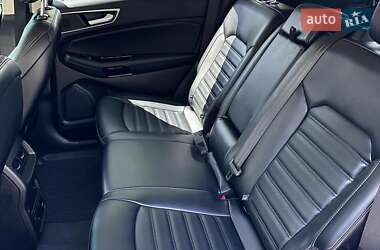 Внедорожник / Кроссовер Ford Edge 2018 в 