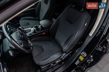 Внедорожник / Кроссовер Ford Edge 2016 в 