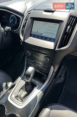 Внедорожник / Кроссовер Ford Edge 2016 в 