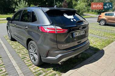Внедорожник / Кроссовер Ford Edge 2019 в 