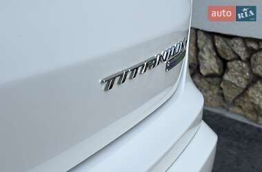 Внедорожник / Кроссовер Ford Edge 2020 в 