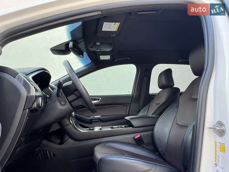 Позашляховик / Кросовер Ford Edge 2020 в Рівному