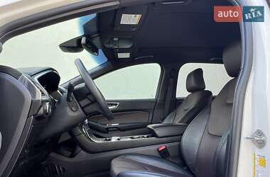 Внедорожник / Кроссовер Ford Edge 2020 в 