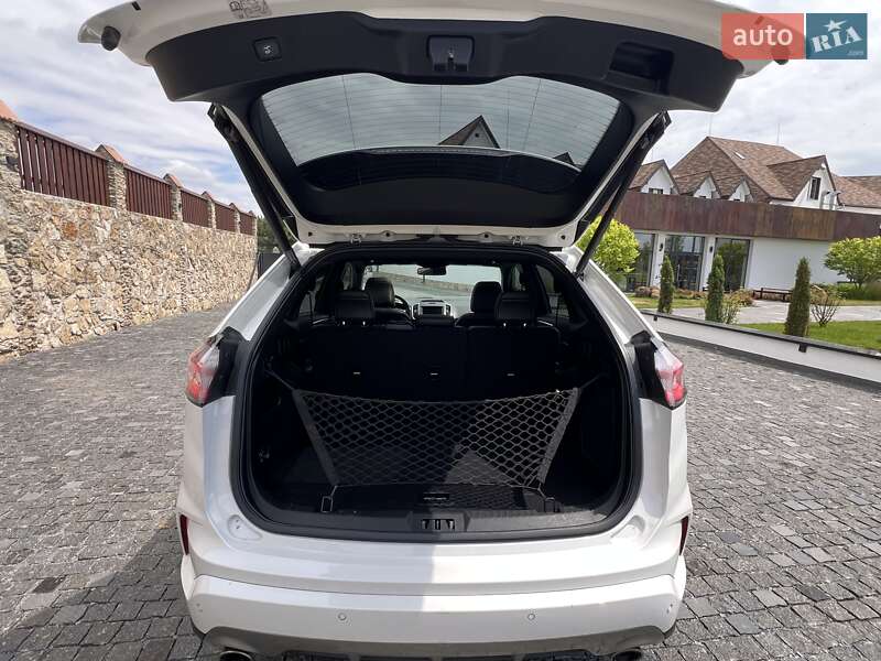 Позашляховик / Кросовер Ford Edge 2020 в Рівному