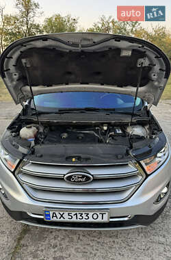 Внедорожник / Кроссовер Ford Edge 2016 в 