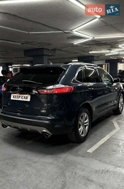 Внедорожник / Кроссовер Ford Edge 2019 в 