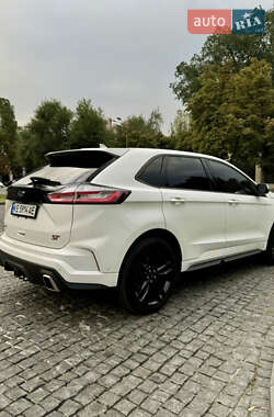 Внедорожник / Кроссовер Ford Edge 2020 в 
