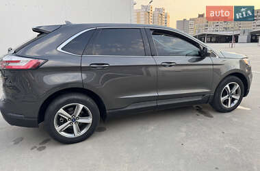 Внедорожник / Кроссовер Ford Edge 2019 в 