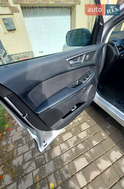 Внедорожник / Кроссовер Ford Edge 2015 в 