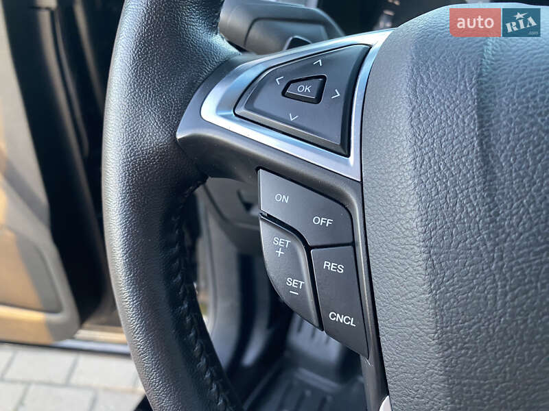 Позашляховик / Кросовер Ford Edge 2016 в Дубні