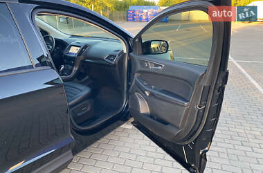 Внедорожник / Кроссовер Ford Edge 2016 в 