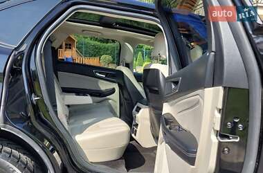 Позашляховик / Кросовер Ford Edge 2017 в 