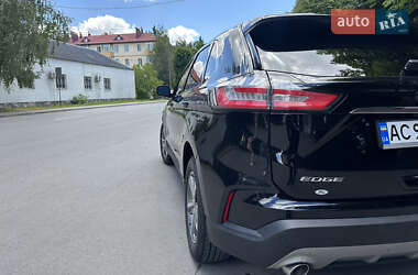 Внедорожник / Кроссовер Ford Edge 2019 в 