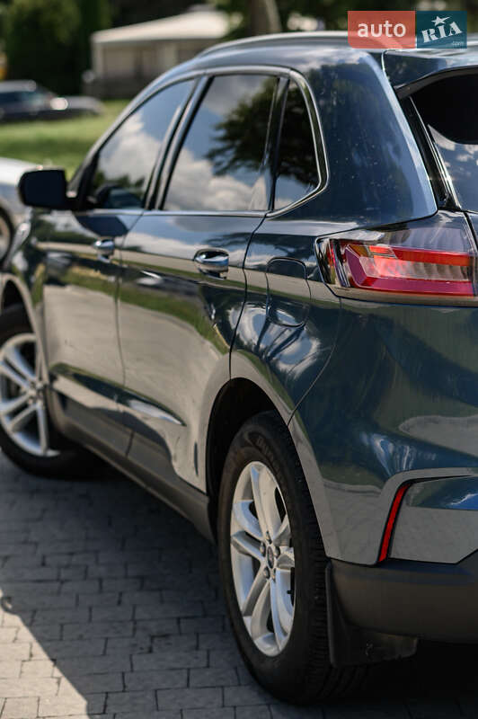 Внедорожник / Кроссовер Ford Edge 2018 в Новояворовске