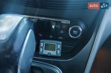 Внедорожник / Кроссовер Ford Edge 2013 в 