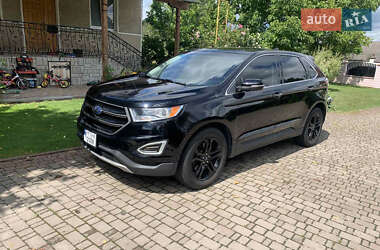 Позашляховик / Кросовер Ford Edge 2016 в 