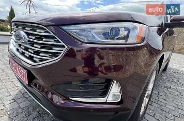 Позашляховик / Кросовер Ford Edge 2022 в 