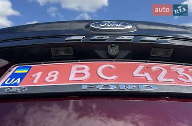 Позашляховик / Кросовер Ford Edge 2022 в 