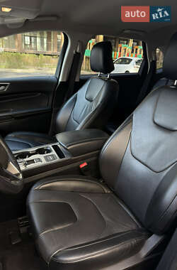 Внедорожник / Кроссовер Ford Edge 2022 в 