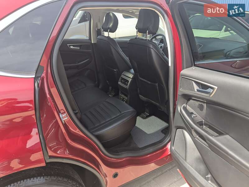 Внедорожник / Кроссовер Ford Edge 2016 в Ивано-Франковске