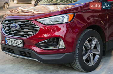 Позашляховик / Кросовер Ford Edge 2019 в 