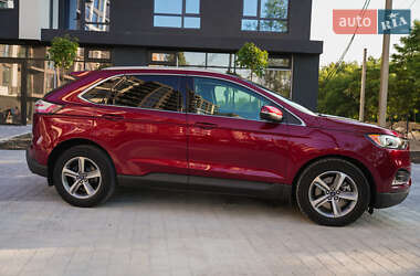 Позашляховик / Кросовер Ford Edge 2019 в 