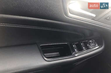 Внедорожник / Кроссовер Ford Edge 2017 в 