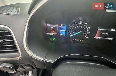 Внедорожник / Кроссовер Ford Edge 2020 в 