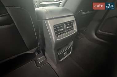 Внедорожник / Кроссовер Ford Edge 2020 в 